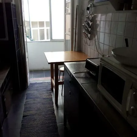 Edith Cavell10 בית הארחה 3*