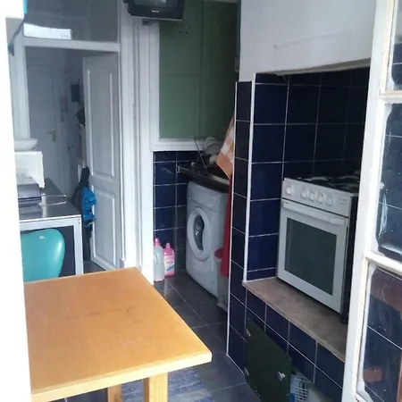 Edith Cavell10 Pensionat 3*