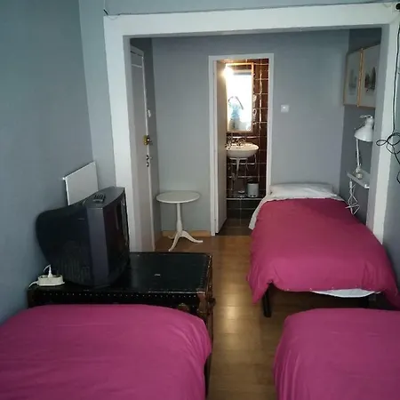 Edith Cavell10 Guest house *