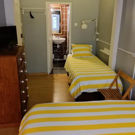 Гостьовий будинок Edith Cavell10