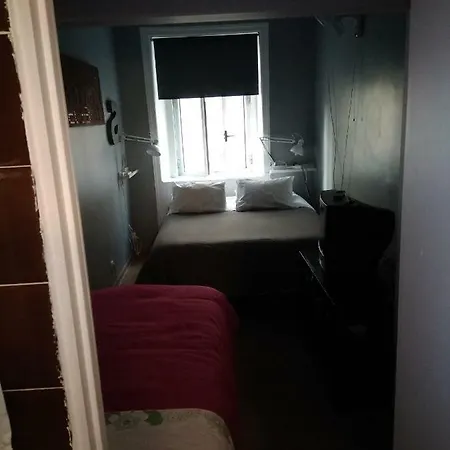 Edith Cavell10 Гостьовий будинок Лісабон