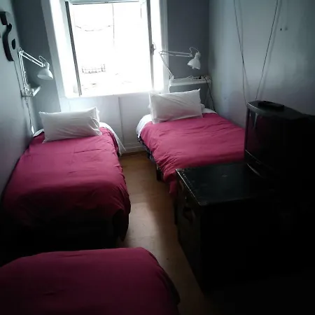 Edith Cavell10 Лісабон